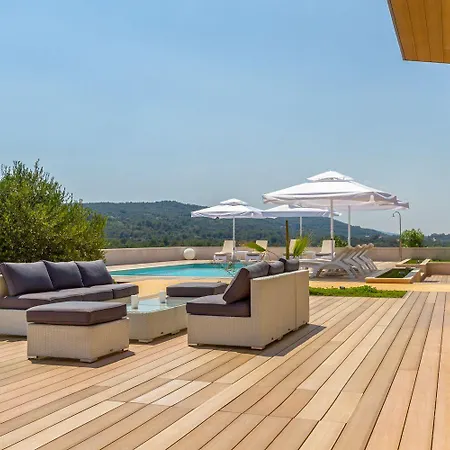 Villa Sunny House *