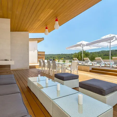 Sunny House *